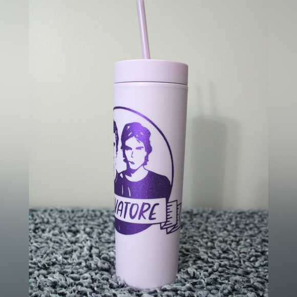 Salvatore Tumbler 🩸 - Picture 3 of 7